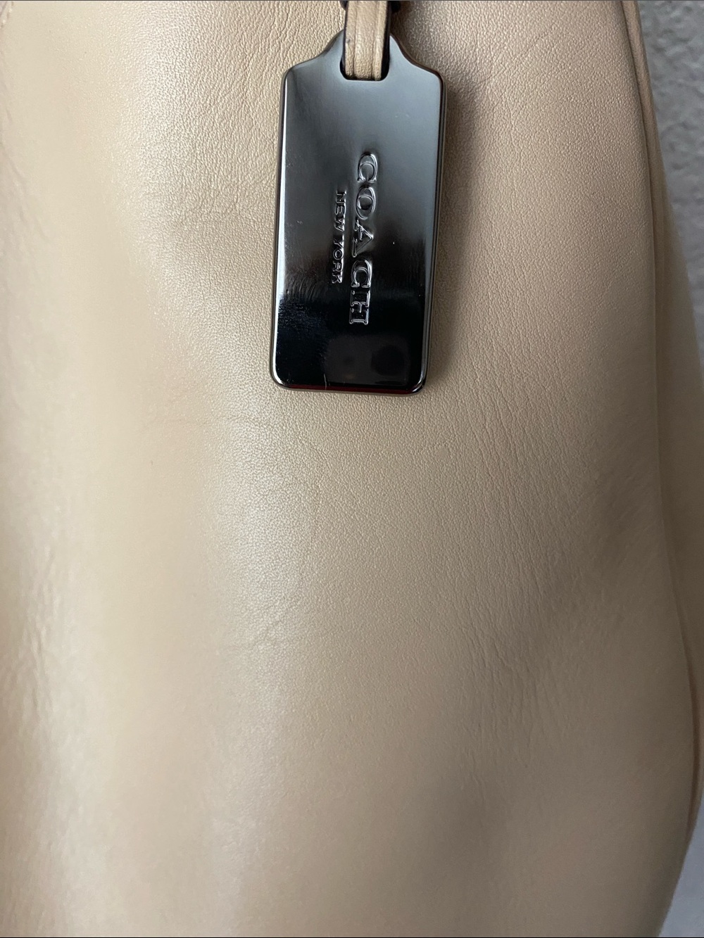 COACH Beachwood Beige Leather Snap NOMAD Hobo Shoulder Bag Purse #36026 - Picture 5 of 16